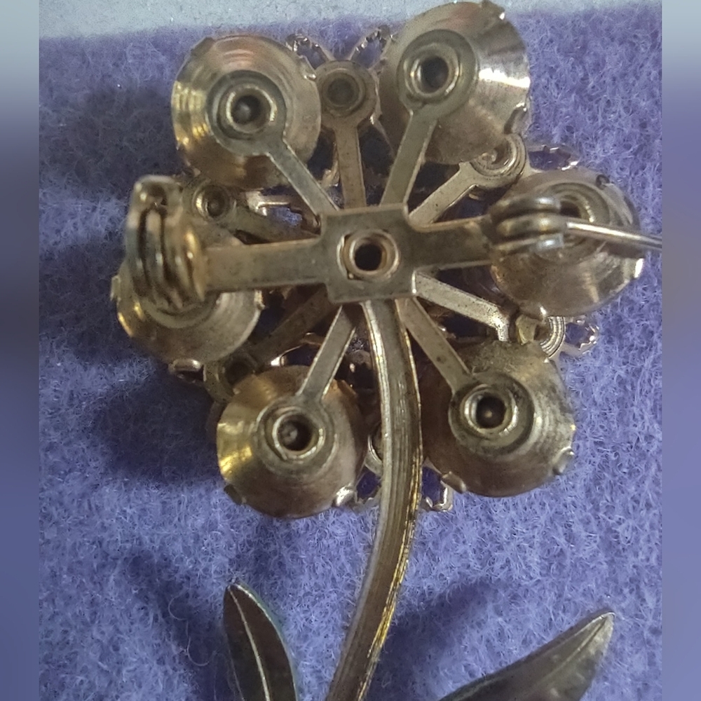 Vintage Rhinestone & Enamel Flower Brooch - Picture 7 of 16